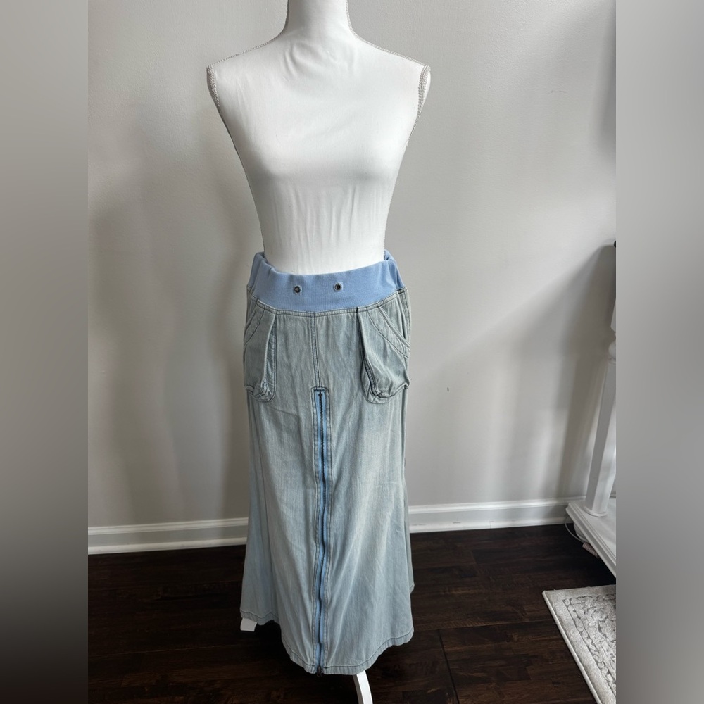 Stylish Blue Denim Skirt